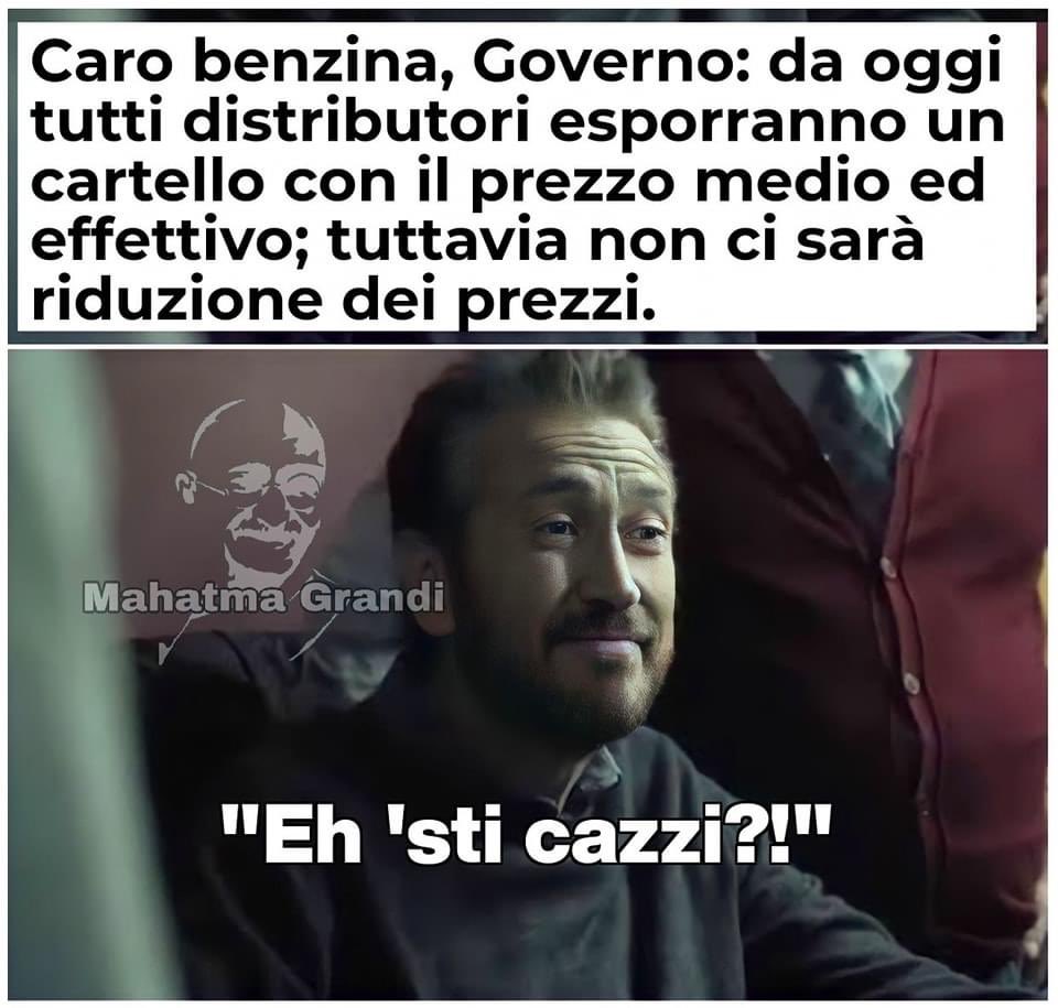 MahatmaMeme's tweet photo. 🎵🎶CARO BENZINA TI SCRIVO… COSÌ MI DISTRAGGO UN PO’…E SICCOME SEI MOLTO RINCARATA PIÙ FORTE TI SCRIVERÒ 🎵🎶
#caroBENZINA_citofonareMELONI
#governodiincapaci #Benzina #distributori #carburanti #1agosto #mahatmagrandi https://t.co/uV4IGgt99T