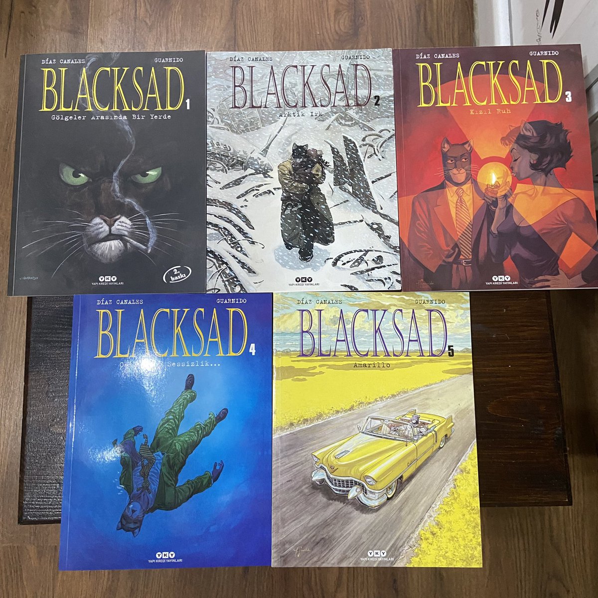 Blacksad 1-5 Set 

#blacksad #blacksadcomic #juanjoguarnido #juandiazcanales #yeniçıkankitaplar #çizgiroman #çizgiromantürkiye #bursa