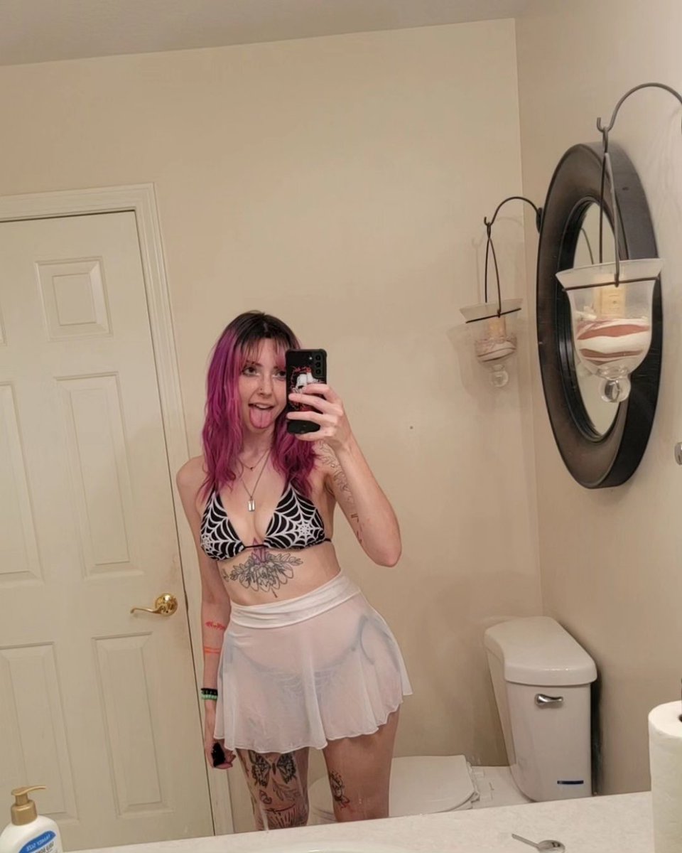 PunkPizzaPrnces's tweet photo. https://t.co/lB0NMdMg31