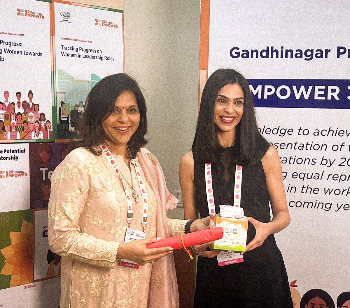 g20empower's tweet photo. Honouring the trail-blazing women who empower and inspire us ! #G20EMPOWER Chair, @drsangitareddy felicitated @CNBCTV18Live Managing Editor Ms @ShereenBhan. A moment. https://t.co/MG7dQlfqCo