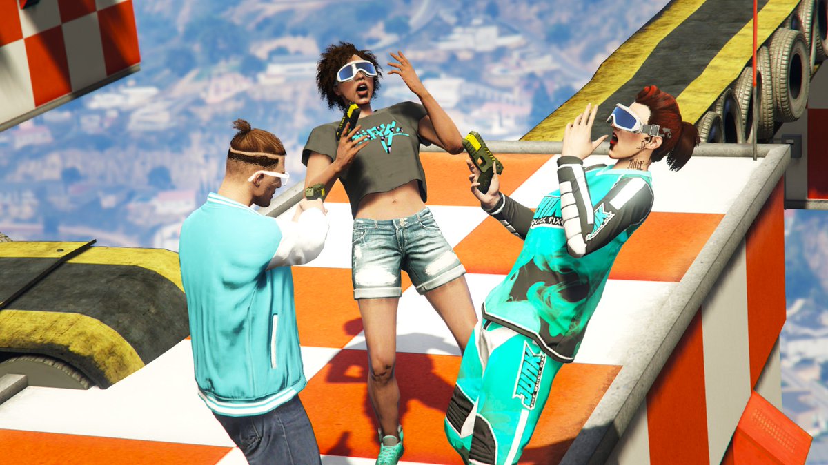 CaPn_bOnEs's tweet photo. crew night funanigans...
#iGTA #GTAOnline #Shenanigans https://t.co/4S1VNNje5k