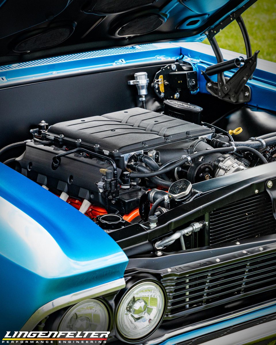 LingenfelterLPE's tweet image. This '66 #Chevelle SS #restomod might catch you off guard with its' #LT4 pushing a respectable 840HP &amp;amp; 780 ft•lbs of torque!

Featuring #Lingenfelter-ported cylinder heads &amp;amp; a #LPE GT31 #camshaft, this #protouring #Chevy pairs high-performance with neck-breaking timeless style🔥
