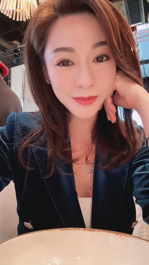 IrisEmily915's tweet photo. As the saying goes, every day you get up and give yourself a pep talk, open your eyes and it's a brand new start #beautifuldis https://t.co/ucqHyVuqRB