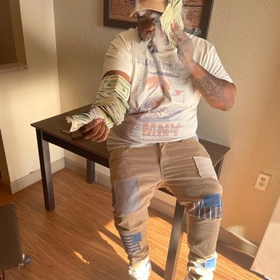 BigHomieTrappin's tweet photo. #NewProfilePic https://t.co/A3S1YbJrPP