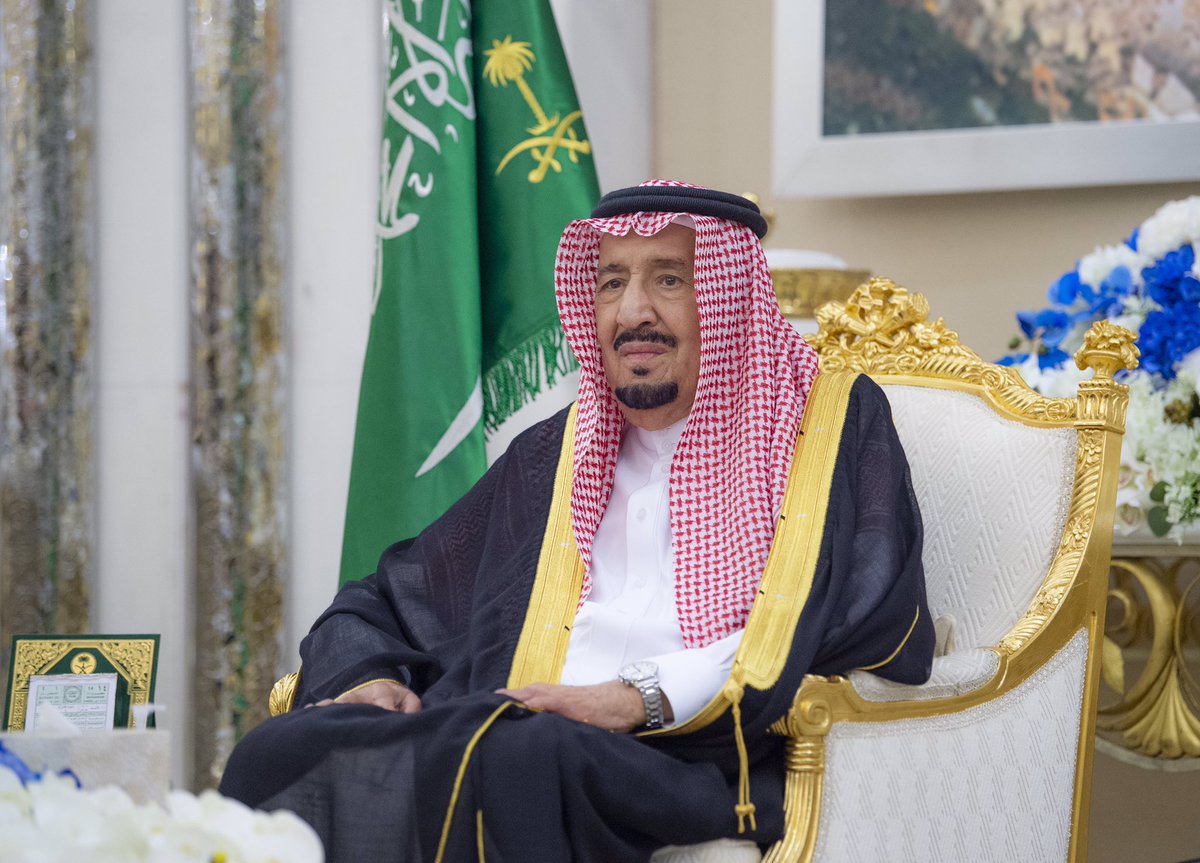 SaudiNews50's tweet photo. عاجل:

أمام خادم الحرمين الشريفين..

السفراء المعينون حديثاً لدى عدد من الدول الشقيقة والصديقة يؤدون القسم.

- https://t.co/eZF1GjU4vc