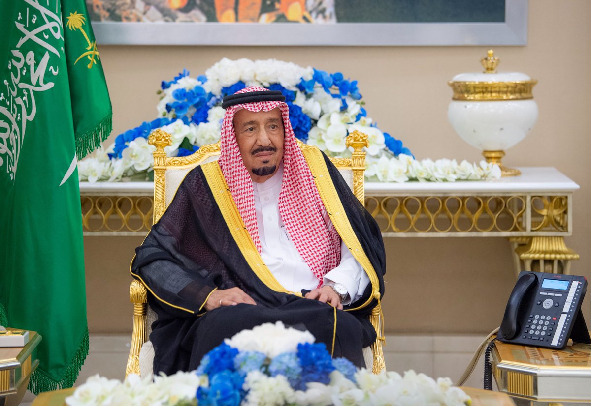 SaudiNews50's tweet photo. عاجل:

أمام خادم الحرمين الشريفين..

السفراء المعينون حديثاً لدى عدد من الدول الشقيقة والصديقة يؤدون القسم.

- https://t.co/eZF1GjU4vc