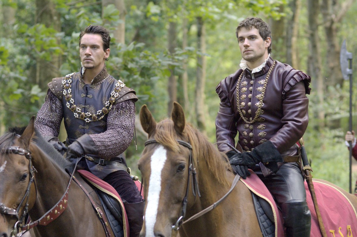 WhiteWolf_14's tweet photo. Henry Cavill and Jonathan Rhys Meyers in "The Tudors" 🤤 https://t.co/2mu95rhebg