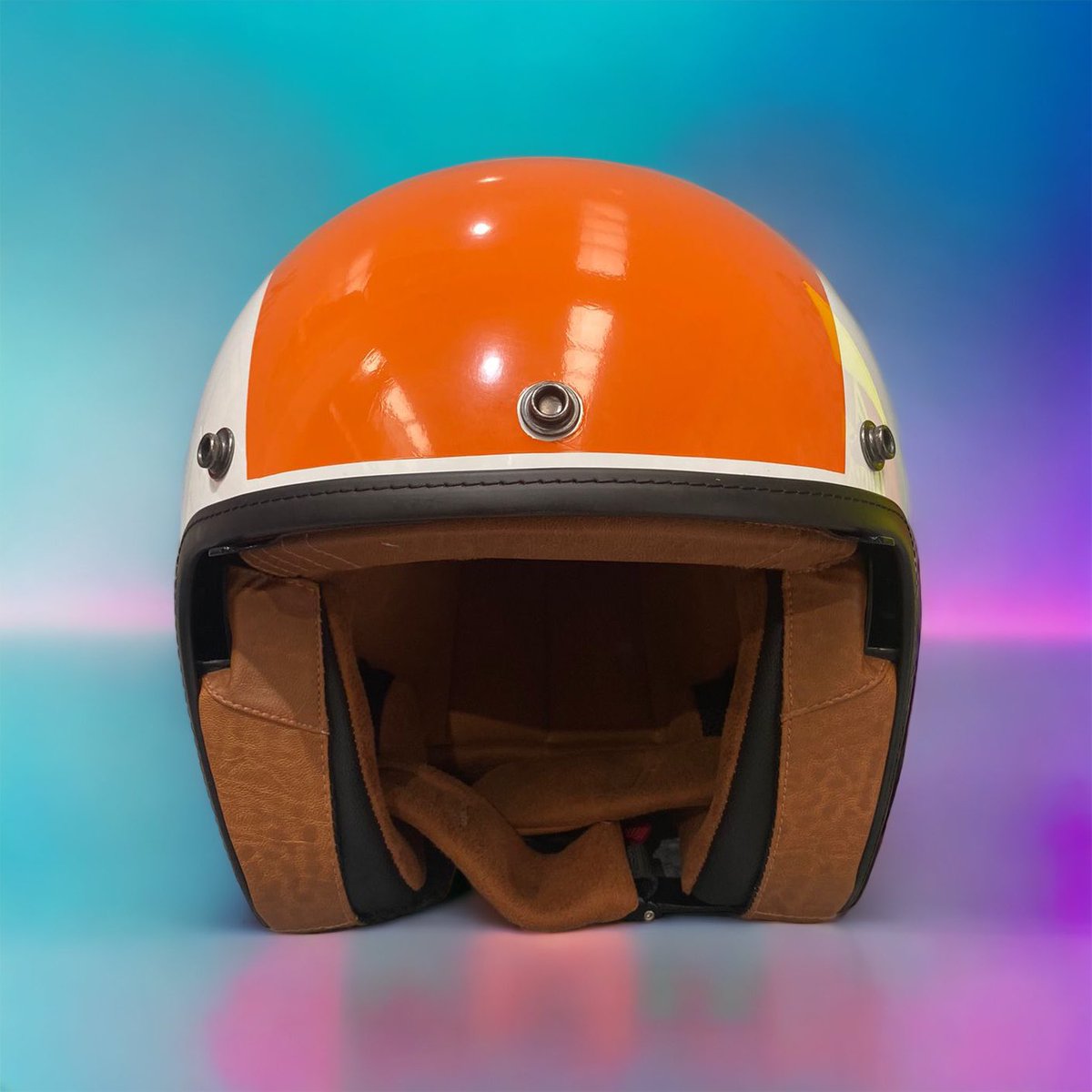 TopNotchSigns's tweet photo. Adding a custom stripe to a helmet is not easy. Plenty of curve to work round. We think it’s a great end result though. At Top Notch Signs we are always eager to work on a variety of products #helmetdecals #customhelmet #vinylhelmetstripe #gosport #topnotchsigns #portsmouth https://t.co/bCXVoQmjA0