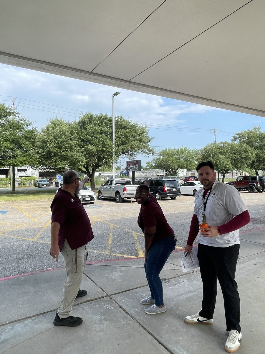 MrsLangenbuch's tweet photo. @Grantham_AISD Scavenger Hunt https://t.co/UtASeBXIUJ