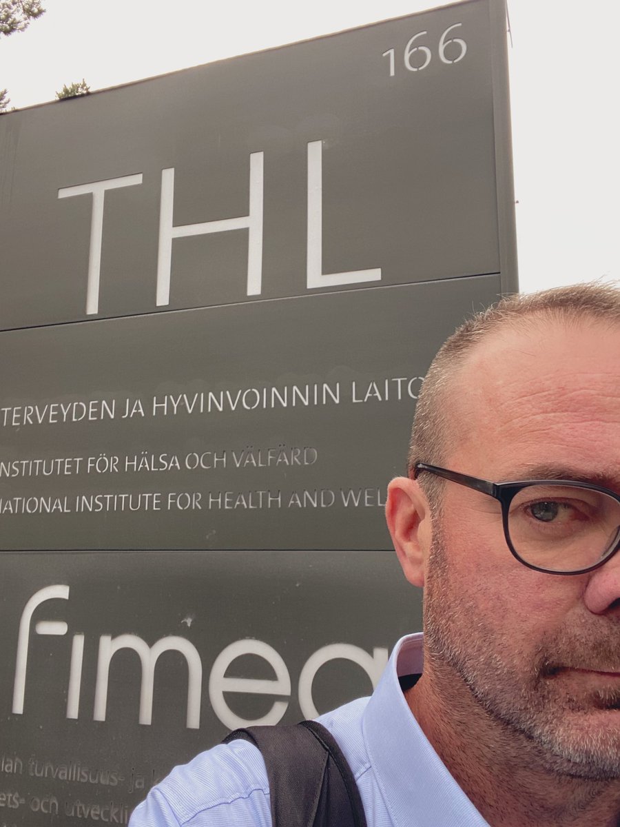 Tämän kyltin kohdalta tänään sisään. Edessä puolitoista vuotta hankejohtajana <a href="/THLorg/">THL</a> ja @Skr_fi suurhankkeessa. 

thl.fi/-/thl-n-ja-suo…