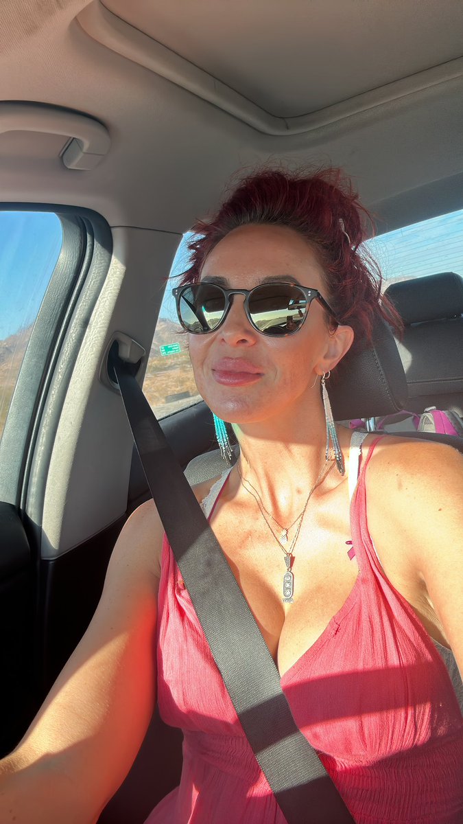 elleyringo's tweet photo. #actress Heading to #set for #rehearsal. It’s always a #good #day when I’m going to set for #filming https://t.co/QRpcqLM5rY
