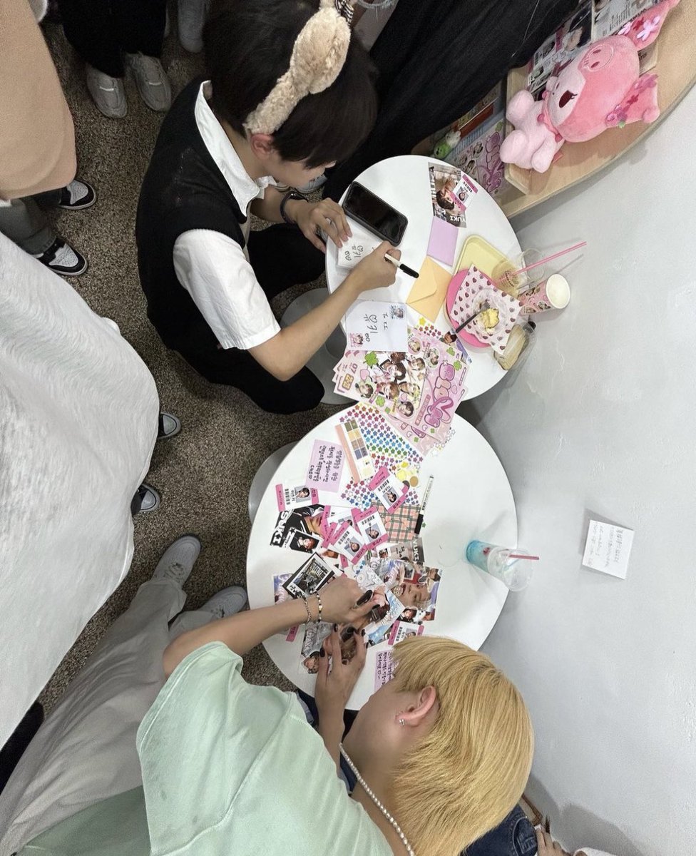 llnupoy's tweet photo. 효 인스타에 올라온 유키인데... 
항공샷 구도 진짜 개웃김 https://t.co/IecudfvqJF