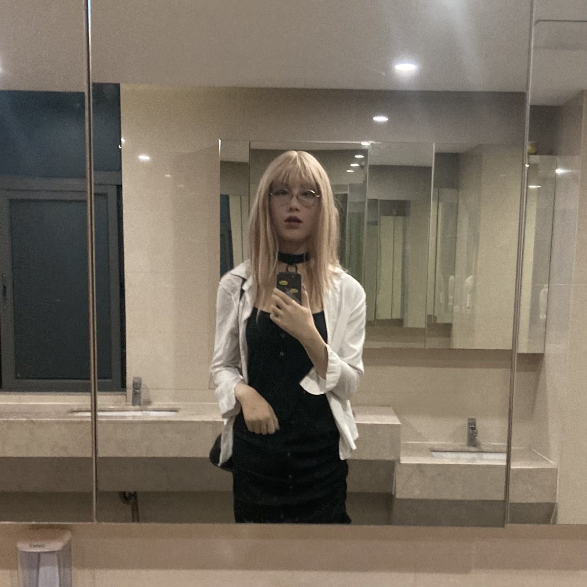 AlexietheMasker's tweet photo. 想换个发型，或许有推荐吗？ https://t.co/L4cXueAx7I