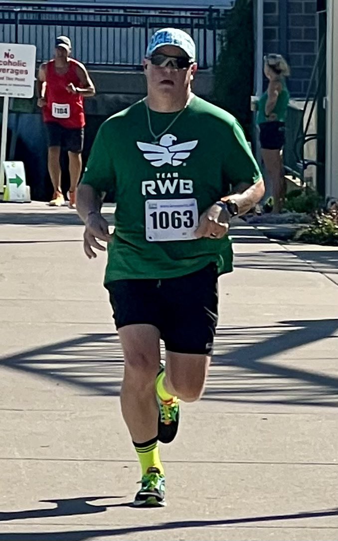 FHSBioVinson's tweet photo. I year ago today I had a PKR. Dr. said I am doing well and to not come back for 10 years unless there are issues. #runner4life @drinkhoist @TeamRWBDayton @TeamRWBCincy @TeamRWB https://t.co/oakB3bWx7c