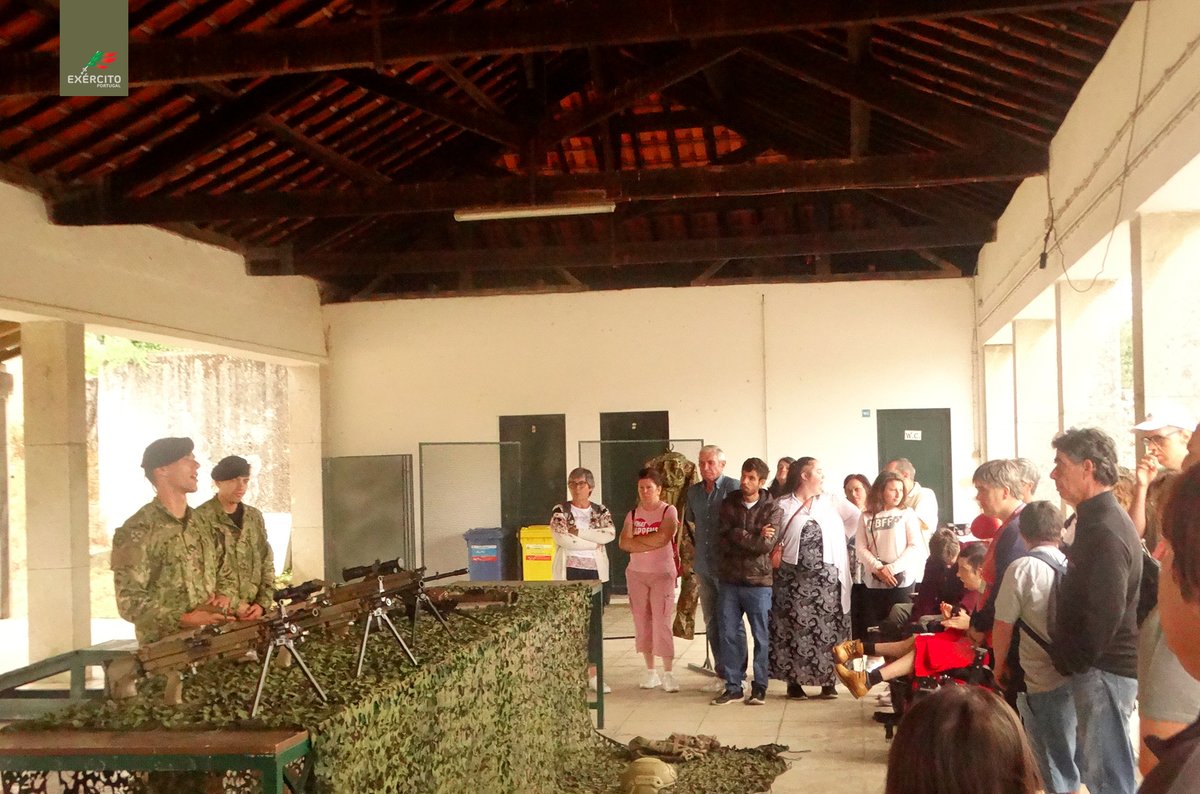 Exercito_pt's tweet photo. 📢O Regimento de Infantaria N.º 1⃣4⃣ recebe a Associação Portuguesa de Pais e Amigos do Cidadão Deficiente Mental, que contou com a participação de 2⃣7⃣7⃣ elementos.
➡️https://t.co/B1LzhKpie0
Ao serviço dos Portugueses🇵🇹.
#ExércitoPortuguês #RI14 #APPACDM https://t.co/87ajYkPyf4