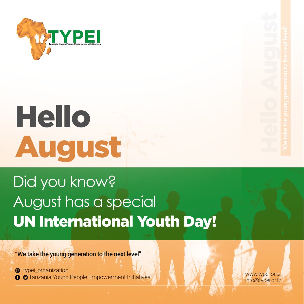 TYPEITZ's tweet photo. It's August!! https://t.co/sUW0Qmbt03