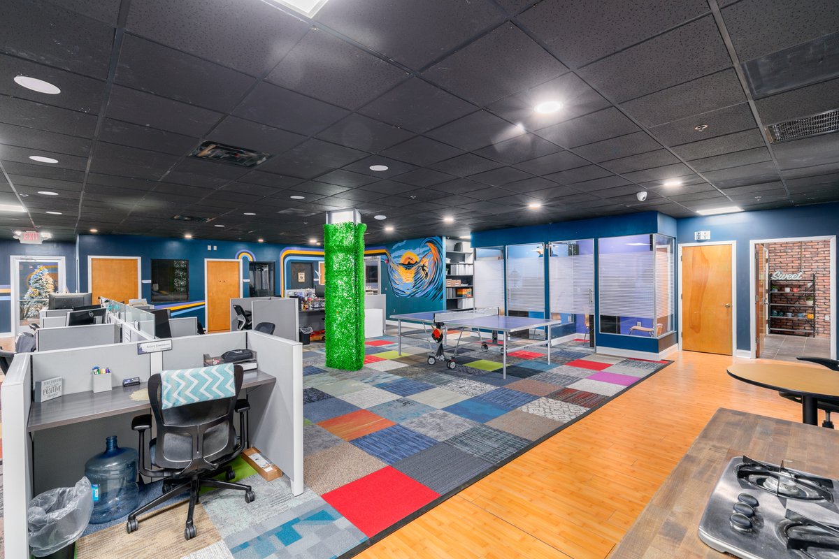 BluewaterFL's tweet photo. Ever wondered what Bluewater looks like? Take a look at some office spots.😉 #bluewater #office https://t.co/kbnGQTPE28