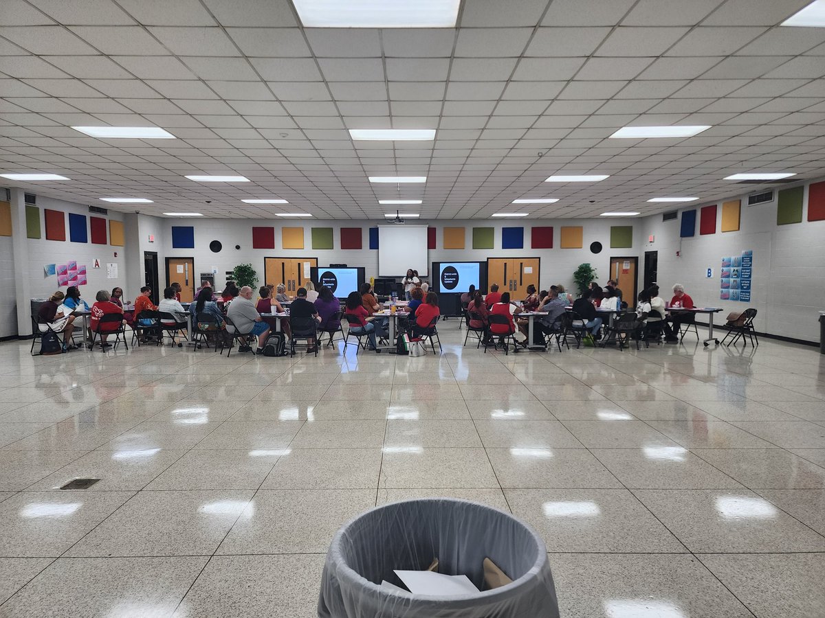 Apollo Middle tweet media