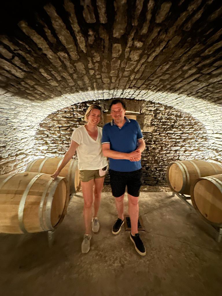 Wijnmailing zomer 2023 zojuist verzonden!
Klik hier👉🏻: tinyurl.com/2ufn4e8e
Jitske en Jacques hebben weer prachtige wijnen aan hun assortiment toegevoegd,🇫🇷