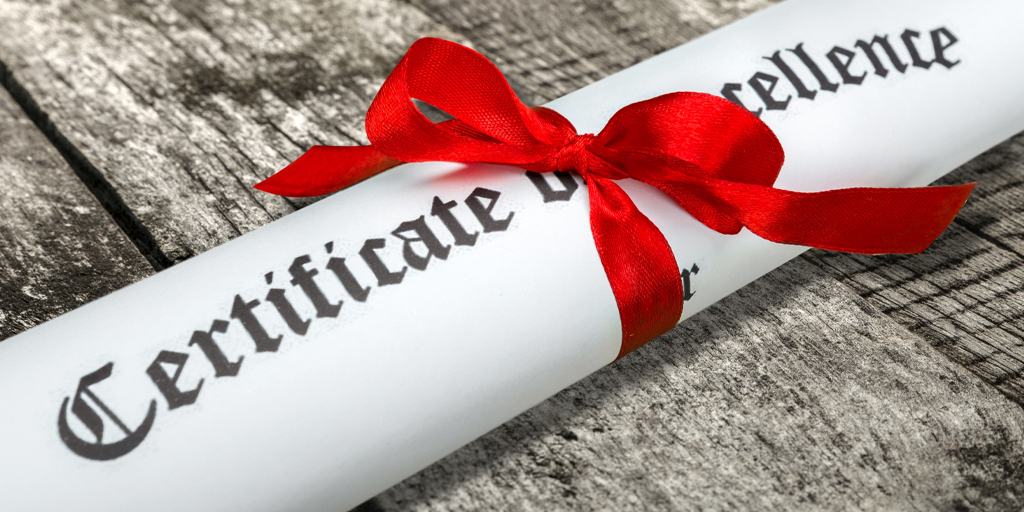 (2/2) Já sobre as validações de diplomas do Ensino Médio, o projeto #AcolhidosPorMeioDoTrabalho acompanha  processos solicitados nas cidades de Chapecó e Joinville (SC). 

✅ Veja como proceder nesses casos: bit.ly/3SW8kB5