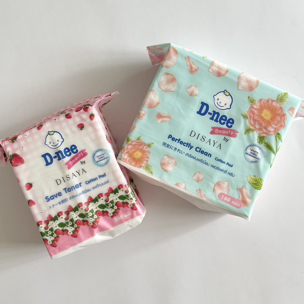 jjdoesitwork's tweet photo. สำลี D-nee อันนี้คือนุ่มหน้ามาก ไม่บาดหน้า ลูบไปกับหน้าแล้วมันสมูธ ลื่น ไม่ฝืดผิวอ่ะ เช็ดหน้าแล้วไม่เป็นขุย มีทั้งแบบลบเมคอัพและแบบใช้กับโทนเนอร์ ตัวที่ใช้กับโทนเนอร์จะบางกว่าเพื่อประหยัดปริมาณ ทั้ง 2 ตัวทำจาก Cotton 100% ไม่แปลกใจในความนุ่ม ปลื้มเวอร์ #ดีนี่ #Dnee #DneeThailand https://t.co/P9SkrTxvhX
