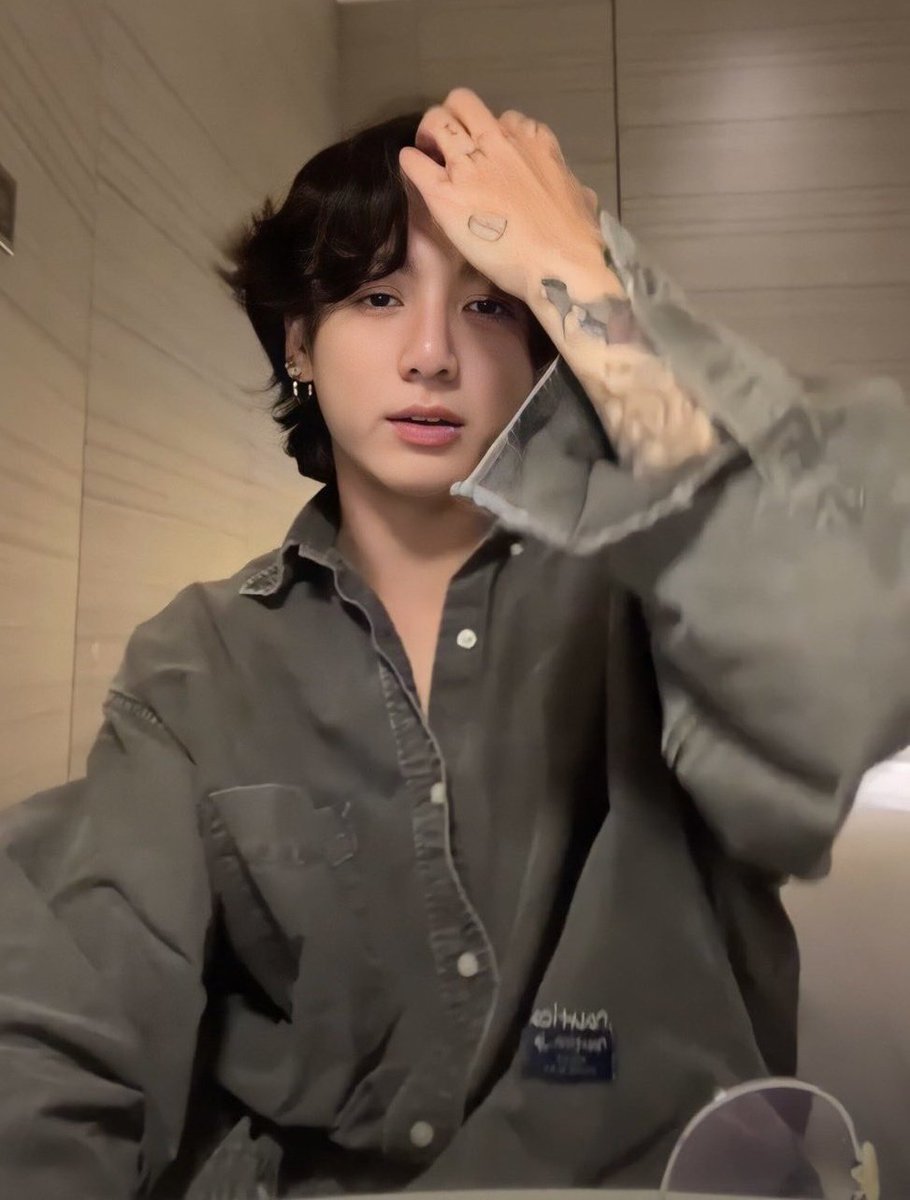 vampirejeonjk97's tweet photo. DPR ian                                                  MAS ian https://t.co/XzYKoKc3U5