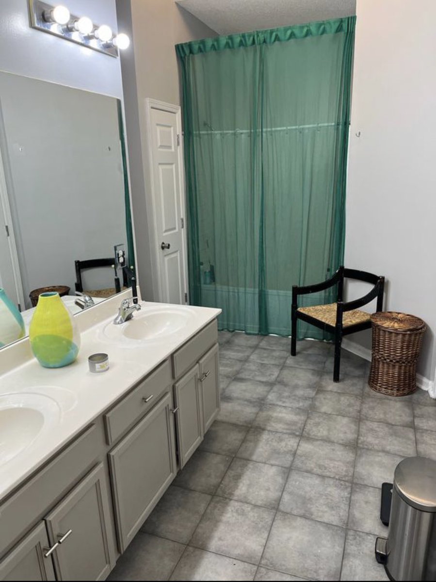 davidbackwards's tweet photo. my old condo is for sale!!
itโs in a convenient location if youโre trying to be close to downtown and midtown & great for a first time buyer or investor looking to rent.
1 bed | 1 bath | ๐atlanta, ga
$188,900
#atlantarealestate #realestate #georgiarealestate #atlantahome https://t.co/kzKdizEtMm