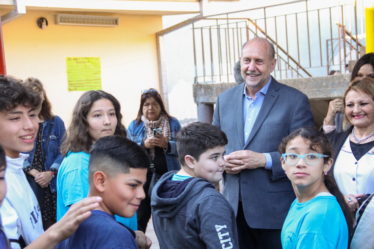 omarperotti's tweet photo. Santa Fe más Conectada: Inclusión digital y transformación educativa.
Inauguramos en la ciudad de Santa Fe, nuevas escuelas conectadas a este programa. La Nº 6385 "Adelia Di Carlo" y la N° 326 "Patriarca de la Federación". Estas instituciones y su barrio, cuentan con fibra óptica para el acceso a internet de calidad, y así igualamos oportunidades con la llegada del Estado.