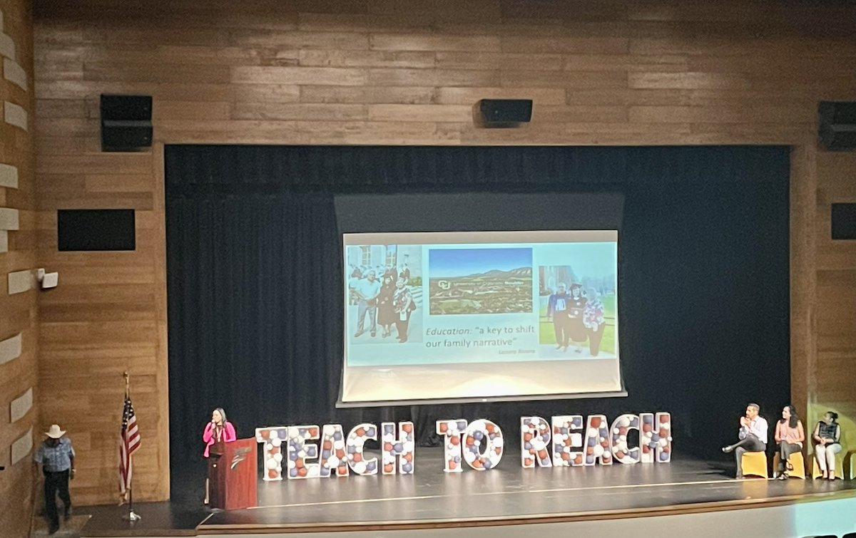 SandyHeiser's tweet image. Kicking off #TeachtoReach with inspiration from @MrsLauer &amp;amp; @JanetteJRivera 🙌
What will you do this year to help every student thrive as a learner?
#StVrainStorm