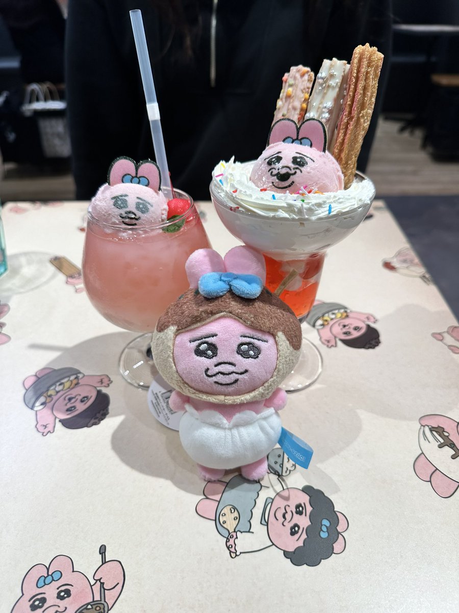 epv1__'s tweet photo. 生まれてきてくれて本当にありがとう！
私の人生においてかけがえのない存在だよ！！！！そんなこと言われてもよく分かんないかもしれないけれどとにかくとにかくだーーーーいすき！！！
いつもありがとう！！！！！これからもずっとだいすき！！！！！！

#おぱんちゅおめでとう https://t.co/7gZxjsGczg
