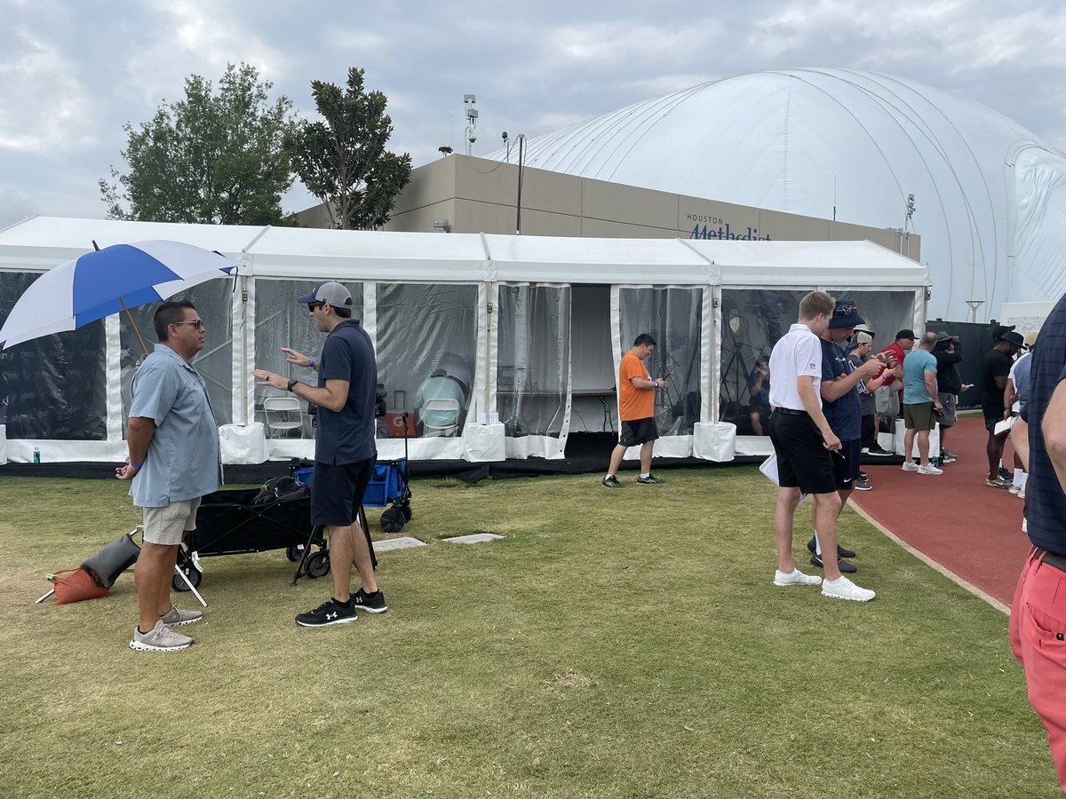 TexansPR's tweet photo. There is literally an air-conditioned tent for media at every practice. https://t.co/O1jCo2Pvb8