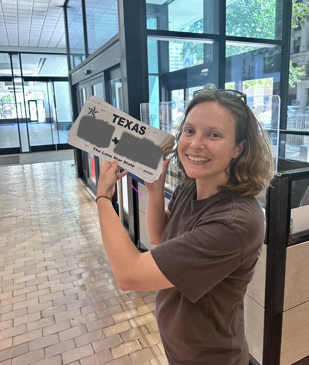 Laura Portuondo tweet media