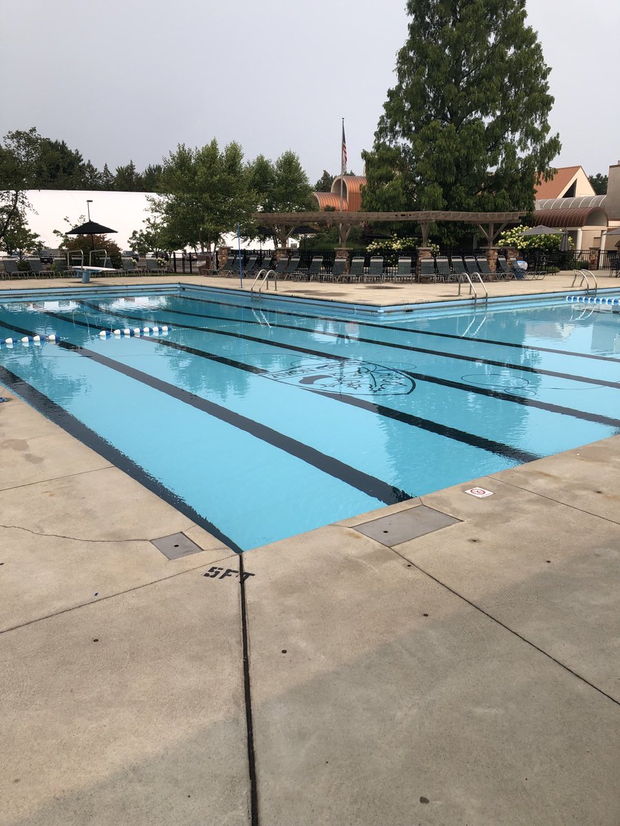 avonoaksturf tweet media