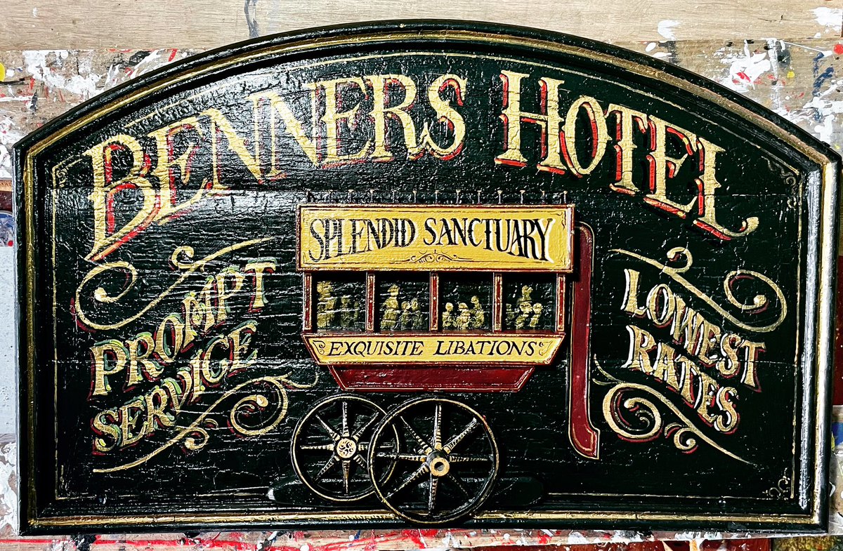 mikodonnell's tweet image. Signwriting for Benner’s Hotel, #Tralee #Signwriting