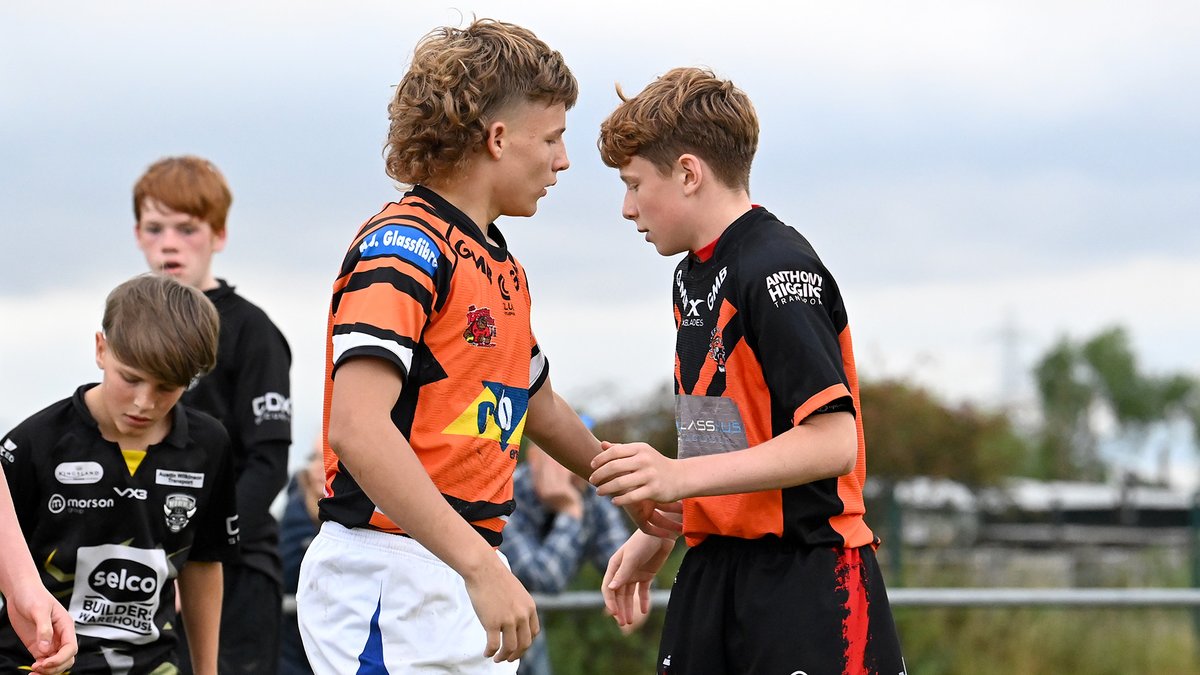 Castleford Tigers (@ctrlfc) on Twitter photo ๐
Youngsters from <a href="/CutsykeRaiders/">Cutsyke Raiders</a> & <a href="/LockLaneOpenAge/">Lock Lane ARLFC</a> under 13s were representing the Tigers recently in games against <a href="/SRDFoundation/">SRD Foundation</a> community clubs!
๐ Some fantastic performances on show and thank you to <a href="/CasPanthers/">Castleford Panthers</a> for hosting us!
#COYF ๐
Youngsters from <a href="/CutsykeRaiders/">Cutsyke Raiders</a> & <a href="/LockLaneOpenAge/">Lock Lane ARLFC</a> under 13s were representing the Tigers recently in games against <a href="/SRDFoundation/">SRD Foundation</a> community clubs!
๐ Some fantastic performances on show and thank you to <a href="/CasPanthers/">Castleford Panthers</a> for hosting us!
#COYF