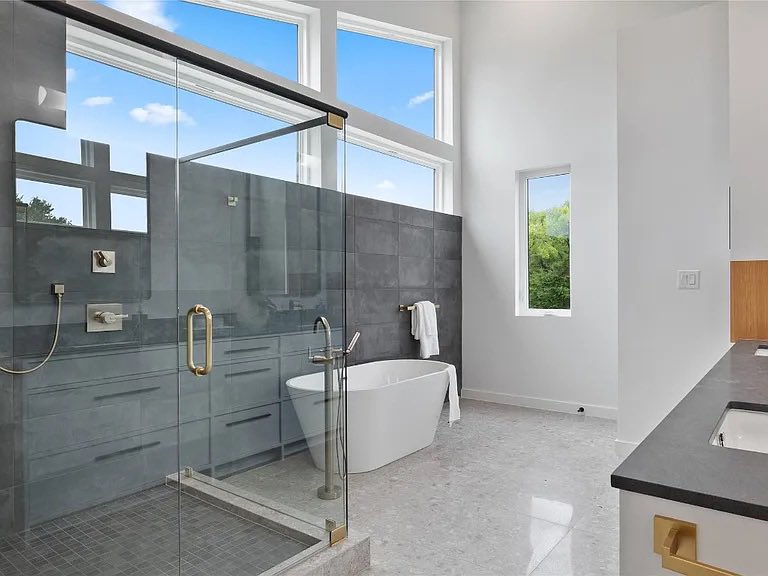 eliastunes's tweet photo. New listing in Midway Hollow $1.4mm. Who would live here?? https://t.co/c73eYvaS5v