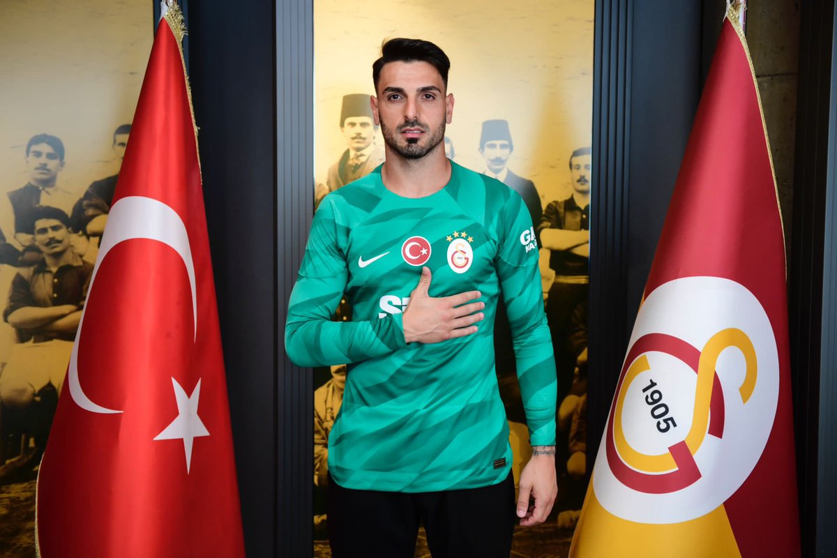 GalatasaraySK's tweet photo. 🧤 Günay Güvenç, Galatasaray’da! ✍️ https://t.co/ytf2clMflT