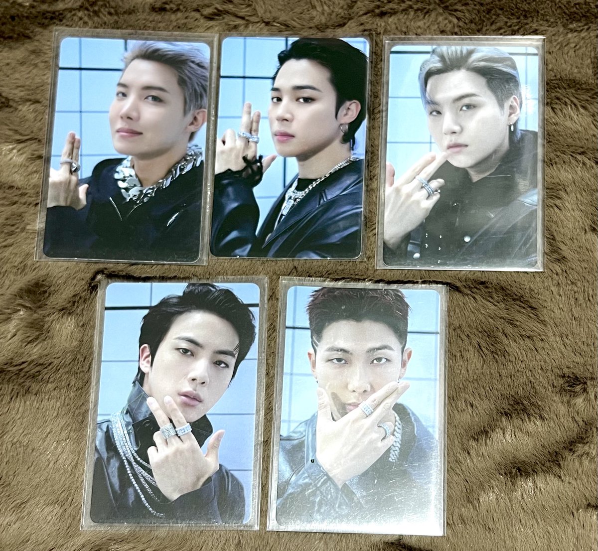 goraecart's tweet photo. WTS | LFB PH #GoraeCartOnHand

🐳BTS Proof nrpc
₱275 set + lsf

MOD: flash/ggx
MOP: gcash
Reply or DM us to avail

🏷namjoon jin jhope suga jimin https://t.co/lWySKf8Bsu