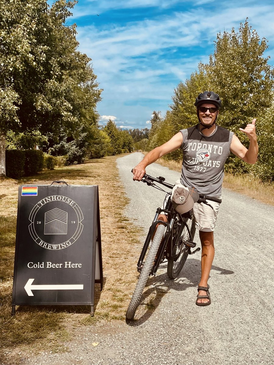 Sorry we missed you @PhilRidinBikes 👋 Was a great day cruising the #TraboulayTrail in our old hood ☀️ Cooled off with a cold Oxford IPA 🍺 @tinhousebrewing #POCO 🚴