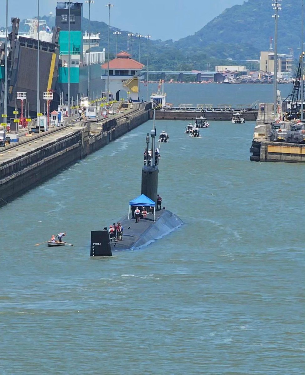 WarshipCam's tweet photo. USS Vermont (SSN 792) Virginia-class Block IV nuclear-powered attack submarine southbound in the Panama Canal en route to new homeport of Pearl Harbor - July 17, 2023 #ussvermont #ssn792

SRC: FB- USS Vermont Support Group https://t.co/I1omHQANYv