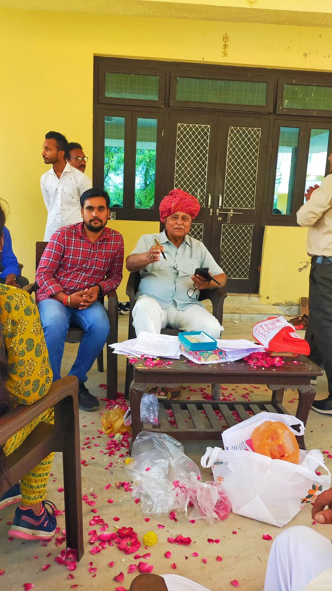 JarwalMukut's tweet photo. पीपल्दा विधायक श्री रामनारायण मीणा जी को जन्मदिवस की हार्दिक बधाई एवं शुभकामनाएं।
मैं आपके स्वस्थ एवं दीर्घायु जीवन की कामना करता हूँ। https://t.co/E5MFsLcHBk