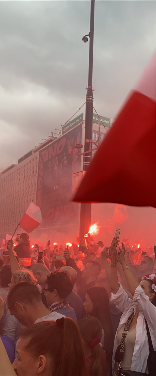 Powstańcza Warszawo, pamiętamy!

#PowstanieWarszawskie 
#GodzinaW