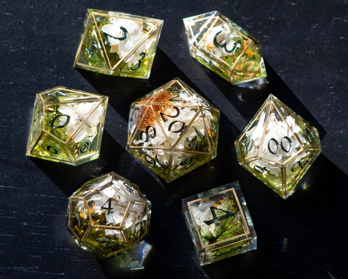 colorspraydice's tweet photo. 🌿 𝓓𝓻𝓾𝓲𝓭'𝓼 𝓖𝓪𝓻𝓭𝓮𝓷 🌿 https://t.co/KJRkyIhv4W