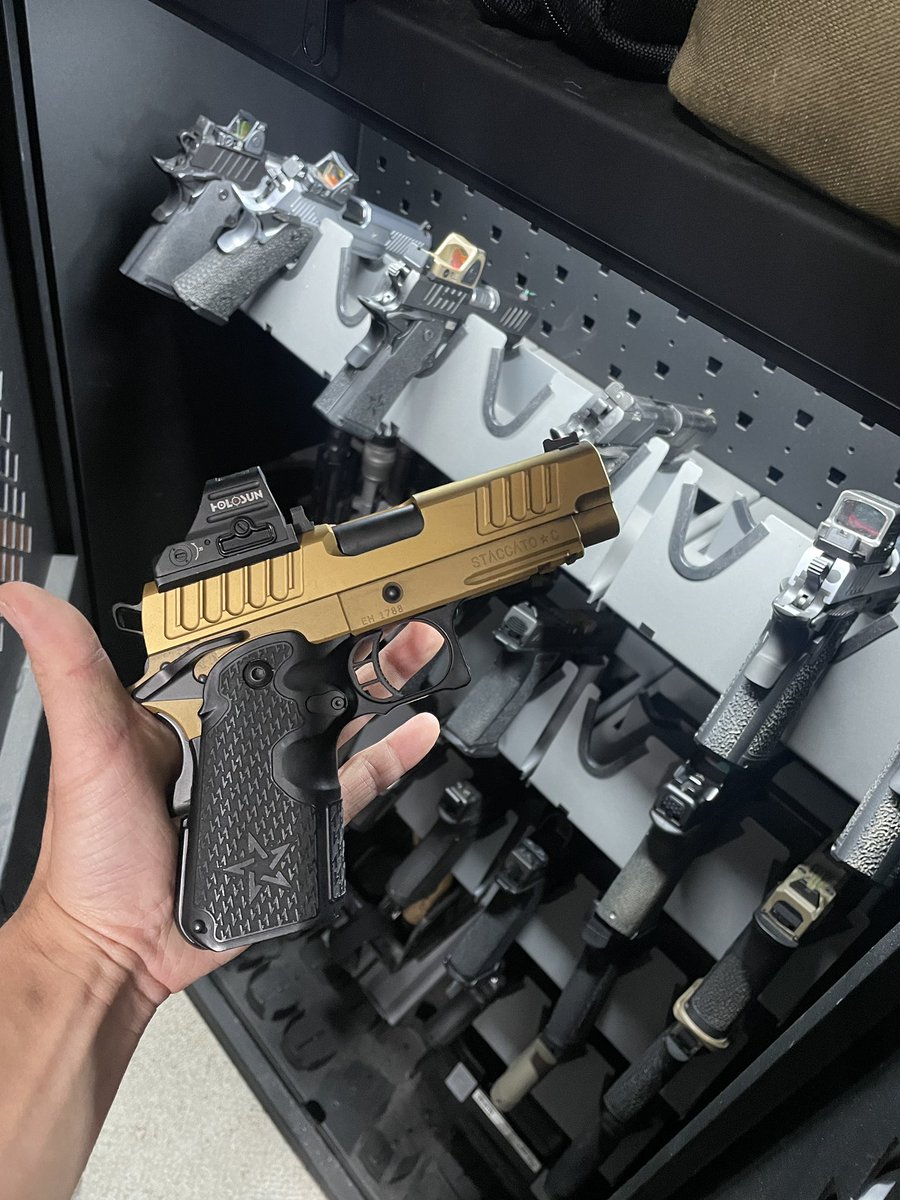 LASconcealment's tweet photo. When you get tored of everything being one color.. or FDE… https://t.co/7XVDua9fvc