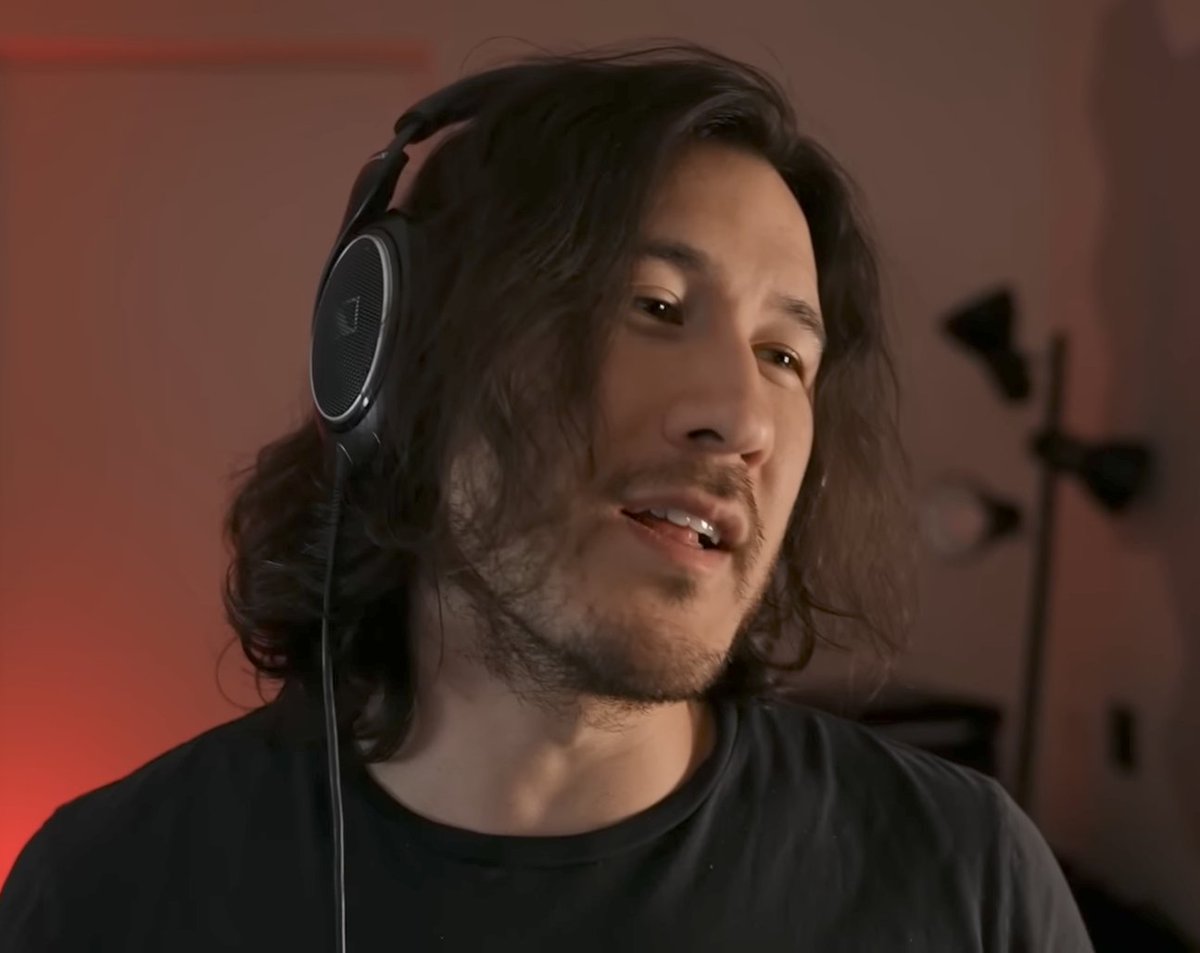 JudeStarRowan's tweet photo. sometimes Markiplier looks like such a villain 🤔 https://t.co/HfiG9JxR45