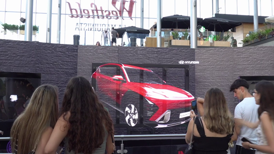 HyundaiPR_es's tweet photo. @HyundaiEsp lanza el Nuevo #KONA con un holograma 3D en el “Centro Comercial Westfield La maquinista” de Barcelona 😮😮😮https://t.co/l46e8nKqGn https://t.co/Ac9eG2Qb7U
