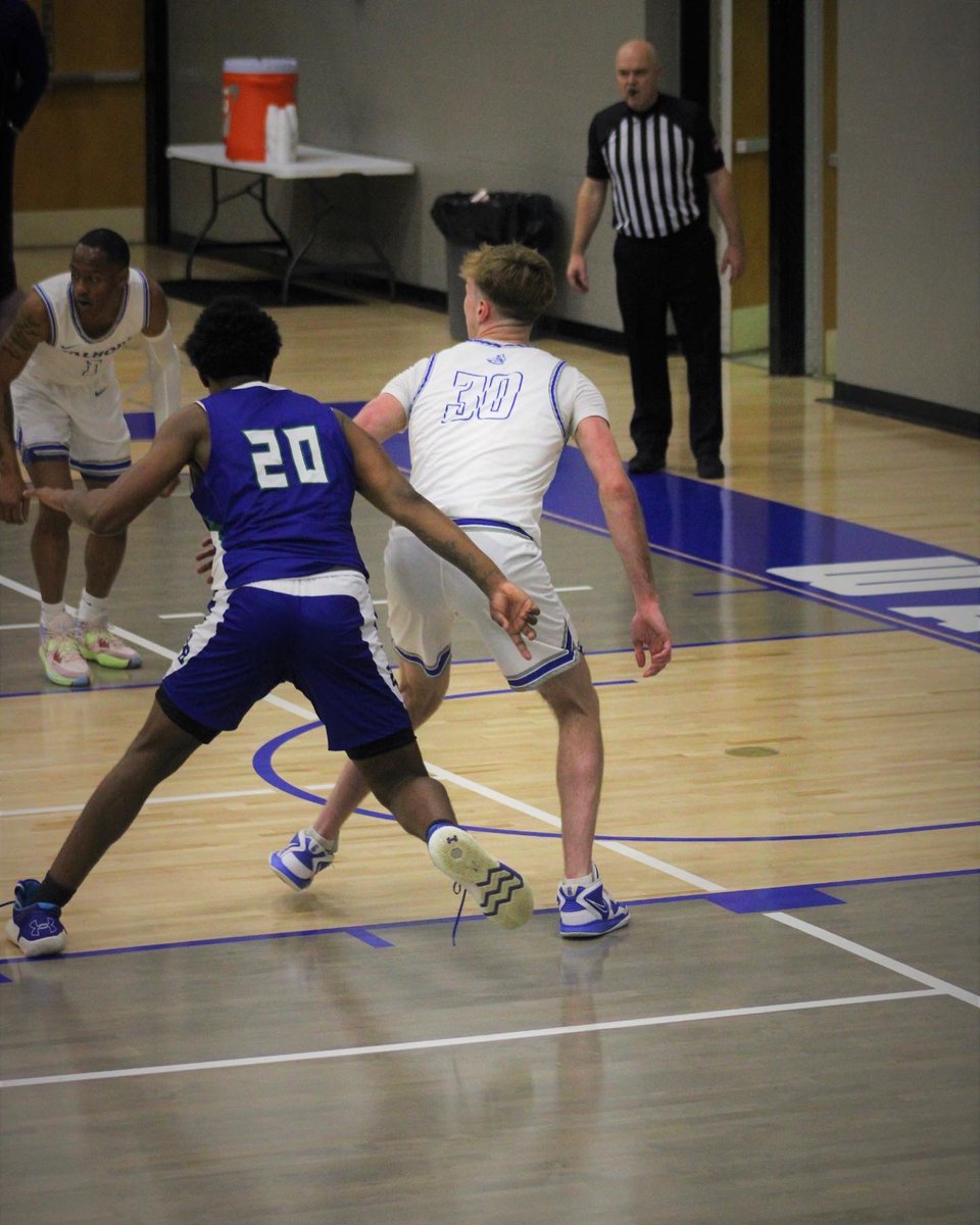 MUWHoops's tweet photo. #Cho23n 🦉 drop -
GRANT DYE - Calhoun CC (Decatur, AL) / Haleyville High School (Haleyville, AL) 
From: Haleyville, AL  6’6 Forward
Avg 7.2 PPG / 6 RPG (184 for the season) while shooting 52% from the floor as a SR @ Haleyville HS while helping lead to a an overall record of 23-9 https://t.co/qBPEMJ05mx