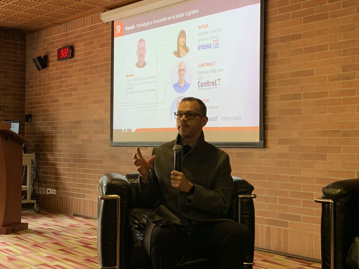SectorMovilidad's tweet photo. @GiroZeroNetwork @Solistica_3PL @CamaraProcemco Dentro de la jornada, el subsecretario de política de la movilidad @OscarJulianGC, moderó el Panel 'Tecnología e innovación en el sector logístico', para dar a conocer buenas prácticas del sector privado. https://t.co/8JMcqHfKv3