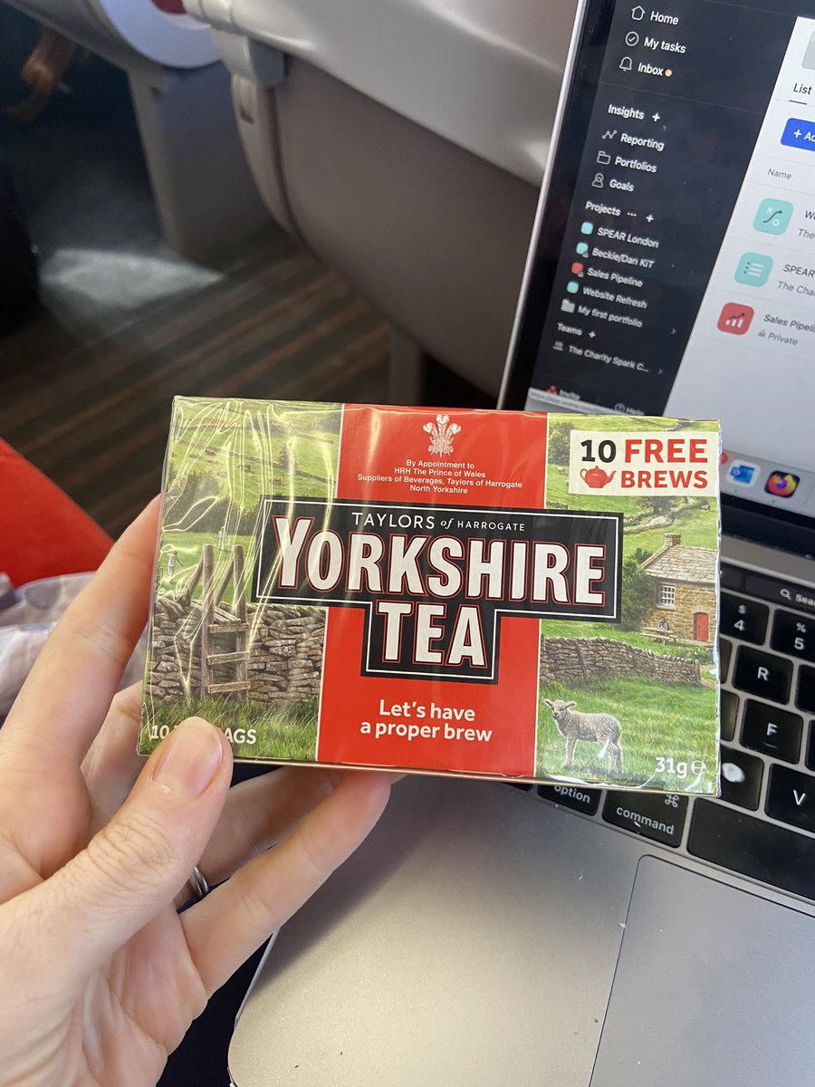Thank you <a href="/LNER/">London North Eastern Railway</a> for the #yorkshireday gift of <a href="/YorkshireTea/">Yorkshire Tea</a> - a treat for this southerner on the way back from York to Winchester!