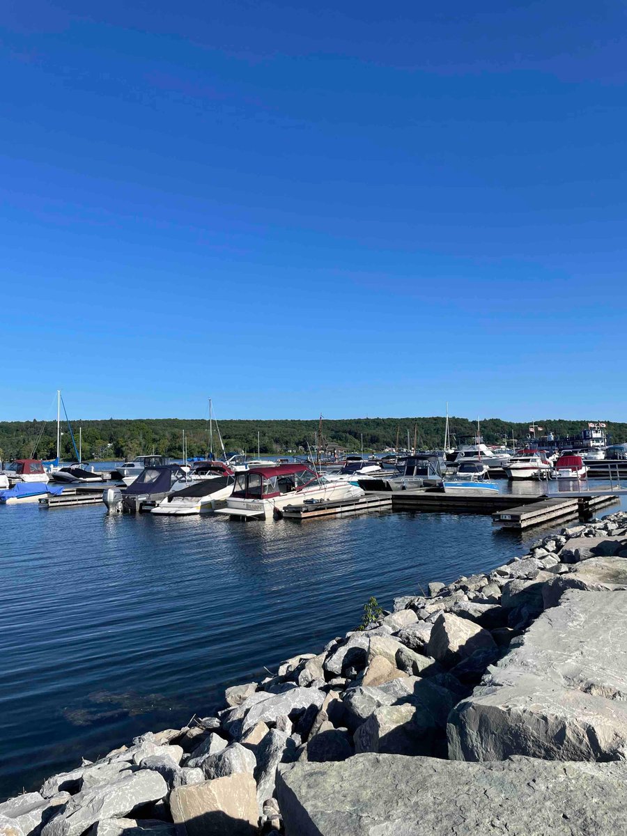 boatingontario's tweet photo. Our summer events team is at the Port of Historic Pentetanguishene sharing important information about the “Clean, Drain, Dry” program and safety on the water. Stop by to say hello and pick up some free swag and a 2023 Boating Ontario Directory. #safetyissimple #boaton https://t.co/sfOpaxpLqV